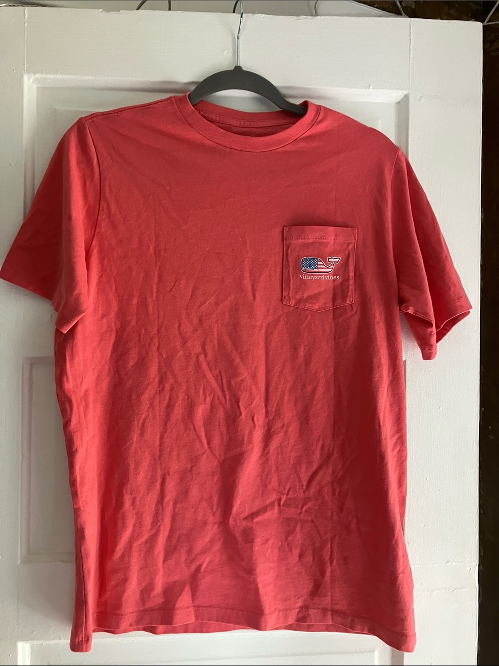 Vineyard Vines Kids Coral Pocket Tee with USA flag print